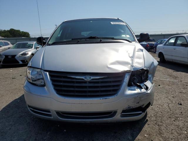 Photo 5 from auction – 2007 CHRYSLER TOWN & COU with VIN 1A4GJ45R67B245680