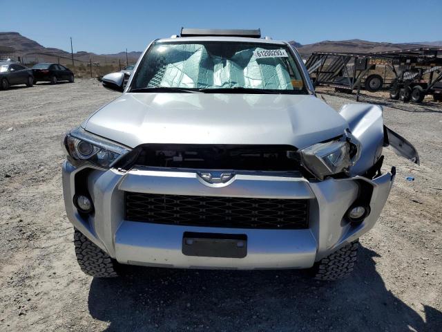 Photo 5 from auction – 2017 TOYOTA 4RUNNER SR with VIN JTEZU5JR5H5155384