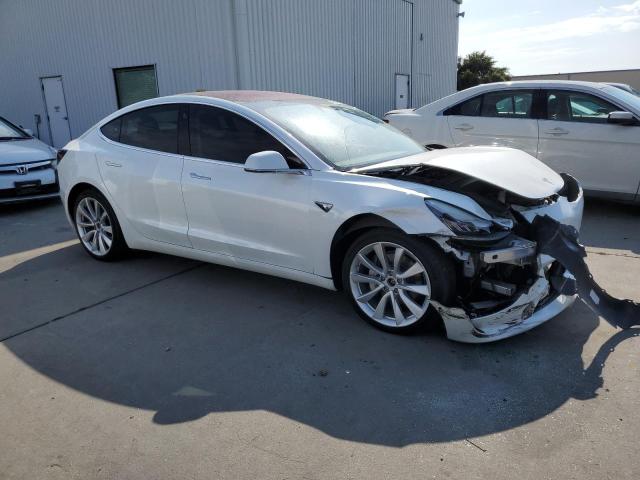 Photo 4 from auction – 2019 TESLA MODEL 3 with VIN 5YJ3E1EB5KF530239