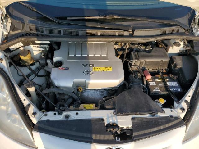 Photo 11 from auction – 2010 TOYOTA SIENNA XLE with VIN 5TDYK4CC5AS294908