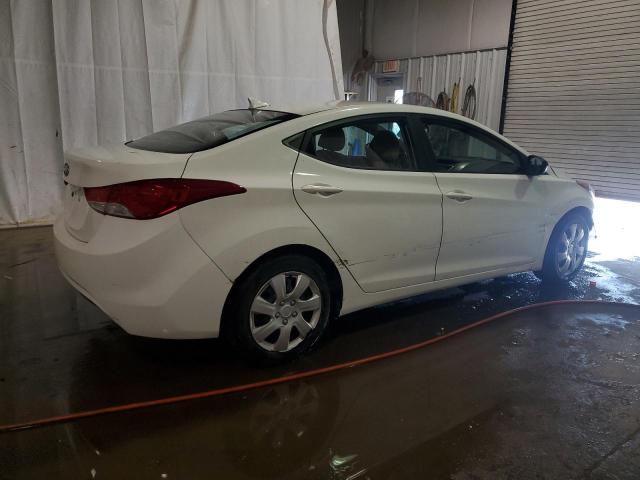 Photo 3 from auction – 2011 HYUNDAI ELANTRA GL with VIN 5NPDH4AE2BH044616