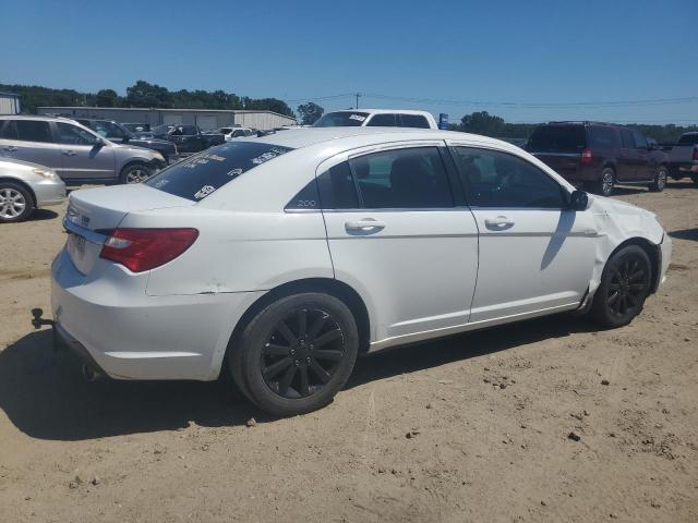 Photo 3 from auction – 2012 CHRYSLER 200 TOURIN with VIN 1C3CCBBGXCN164572