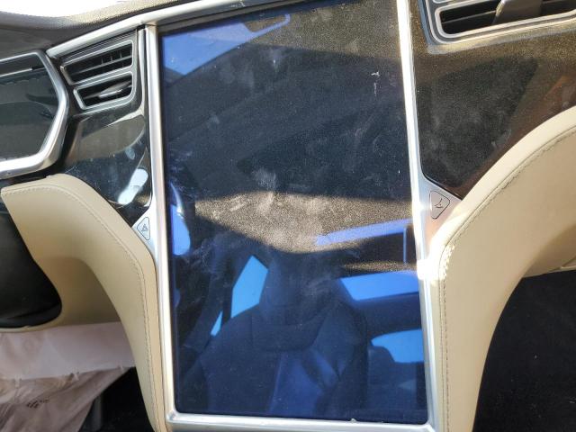 Photo 9 from auction – 2013 TESLA MODEL S with VIN 5YJSA1CN4DFP26809