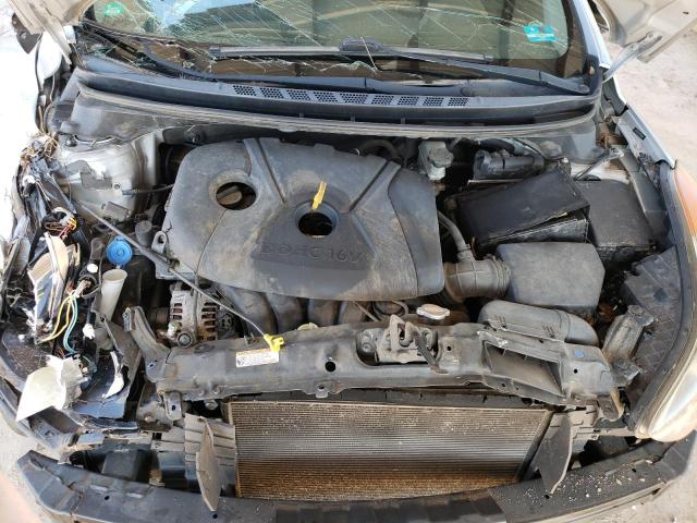 Photo 11 from auction – 2012 HYUNDAI ELANTRA GL with VIN 5NPDH4AE9CH064993