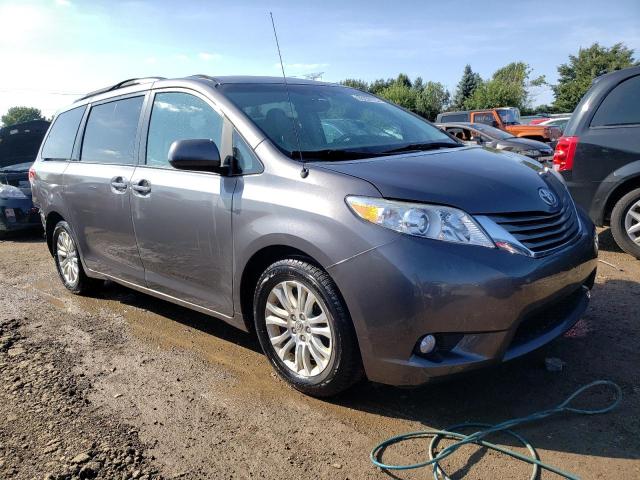 Photo 4 from auction – 2011 TOYOTA SIENNA XLE with VIN 5TDYK3DC2BS166782