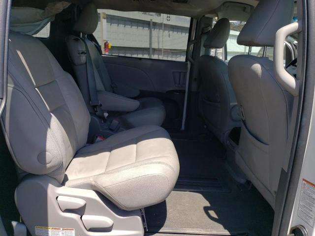 Photo 11 from auction – 2016 TOYOTA SIENNA XLE with VIN 5TDYK3DC6GS752943