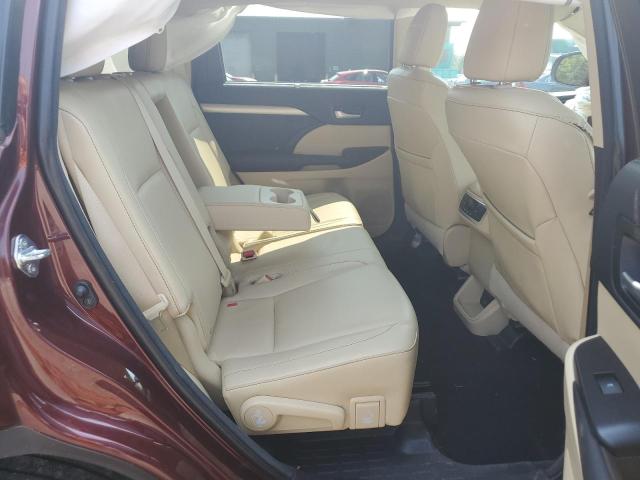 Photo 11 from auction – 2016 TOYOTA HIGHLANDER with VIN 5TDJKRFH8GS231638