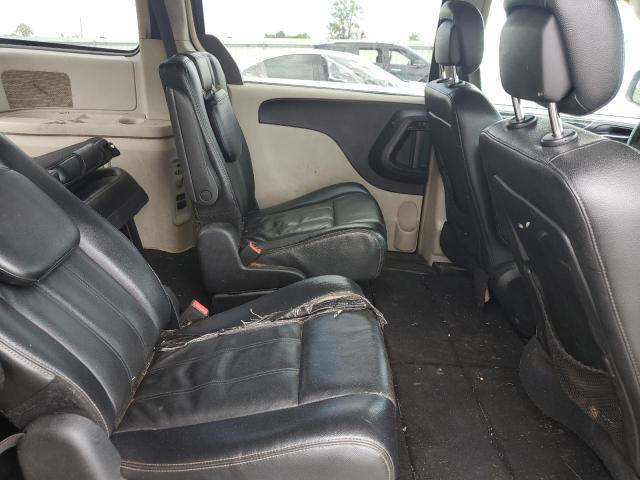 Photo 11 from auction – 2014 CHRYSLER TOWN & COU with VIN 2C4RC1BG6ER216902