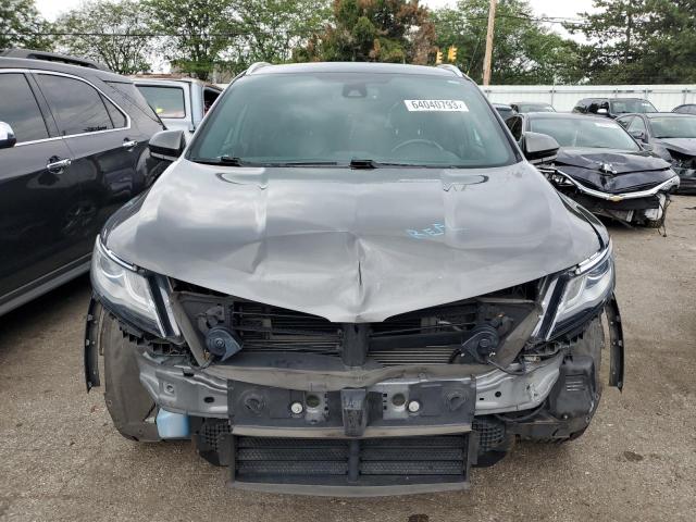 Photo 5 from auction – 2017 LINCOLN MKC RESERV with VIN 5LMCJ3D91HUL12491