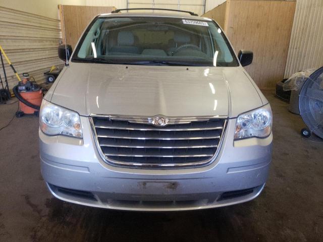 Photo 5 from auction – 2010 CHRYSLER TOWN & COU with VIN 2A4RR4DE2AR334042