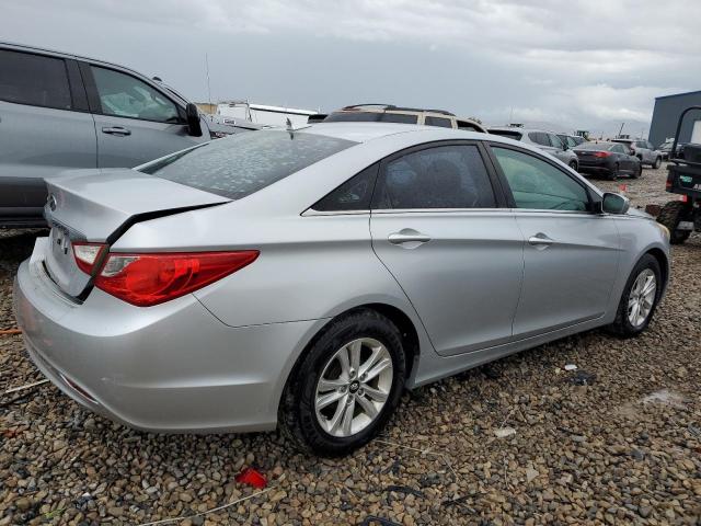 Photo 3 from auction – 2011 HYUNDAI SONATA GLS with VIN 5NPEB4AC8BH245604
