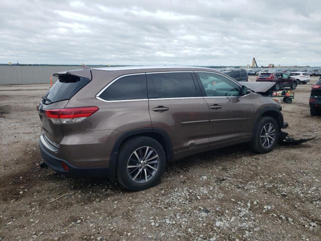 Снимка 3 от търг – 2017 TOYOTA HIGHLANDER с VIN 5TDJZRFH3HS454487