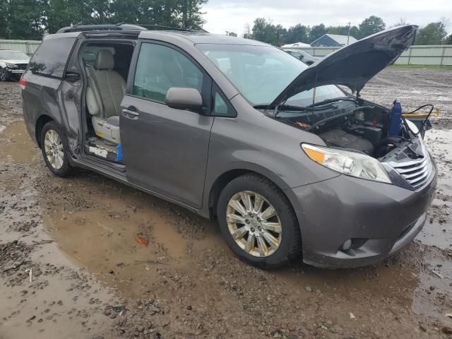 Photo 4 from auction – 2012 TOYOTA SIENNA XLE with VIN 5TDYK3DC9CS200783
