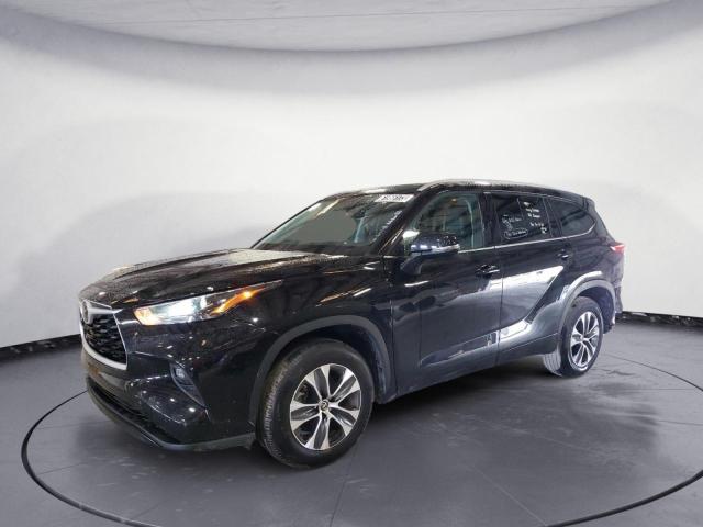 TOYOTA HIGHLANDER 2022 with VIN 5TDGZRAH3NS551962 - Photo from auction