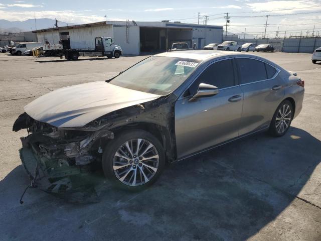LEXUS RX 300 2019 with VIN 58AB21B16KU002303 - Photo from auction