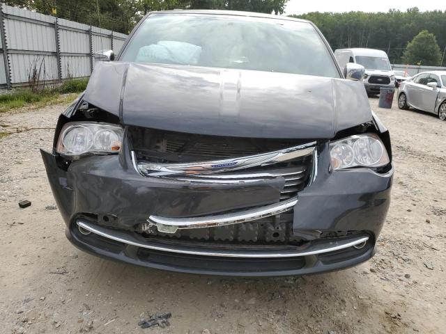 Photo 5 from auction – 2016 CHRYSLER TOWN & COU with VIN 2C4RC1CG8GR232729