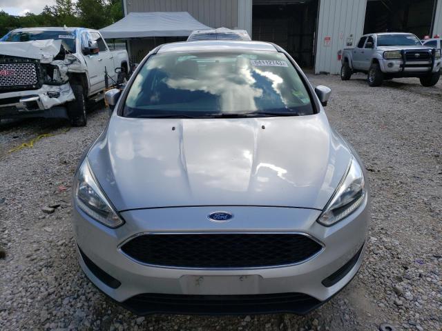 Снимка 5 от търг – 2017 FORD FOCUS SE с VIN 1FADP3F2XHL245475