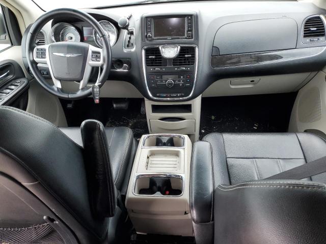 Photo 8 from auction – 2015 CHRYSLER TOWN & COU with VIN 2C4RC1BG6FR695646