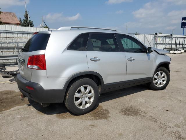 Photo 3 from auction – 2013 KIA SORENTO LX with VIN 5XYKT3A69DG354409