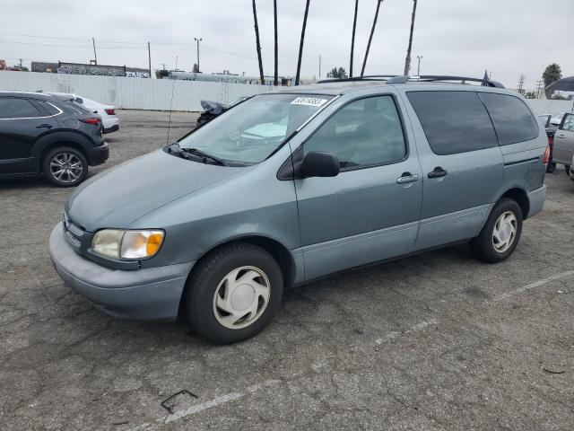 TOYOTA SIENNA LE 2000 with VIN 4T3ZF13C1YU238111 - Photo from auction