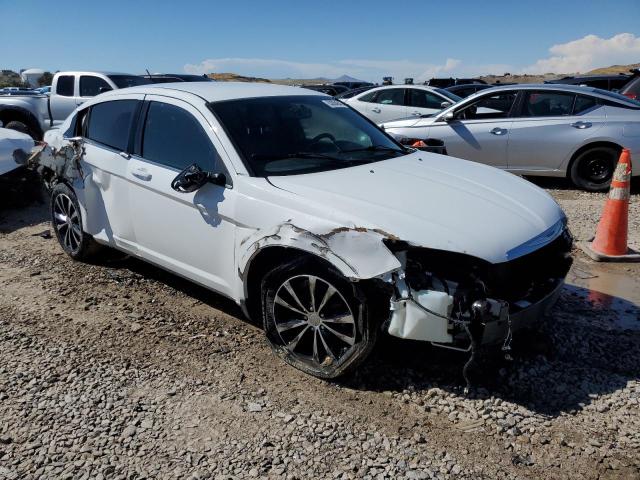 Photo 4 from auction – 2012 CHRYSLER 200 S with VIN 1C3CCBHG4CN122440