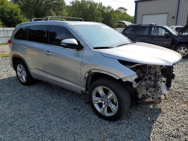 Photo 4 from auction – 2017 TOYOTA HIGHLANDER with VIN 5TDYZRFH7HS227298