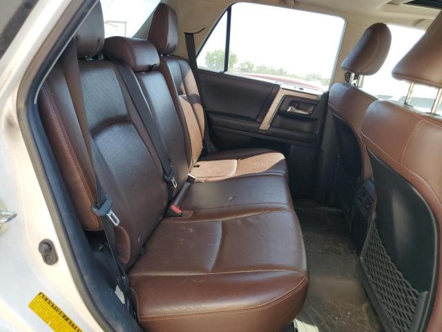 Photo 11 from auction – 2018 TOYOTA 4RUNNER SR with VIN JTEBU5JR8J5589130