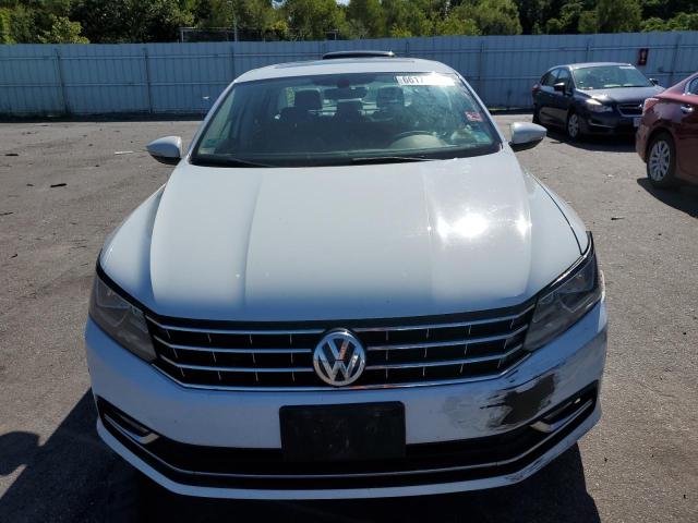 Photo 5 from auction – 2016 VOLKSWAGEN PASSAT SE with VIN 1VWBS7A36GC062240