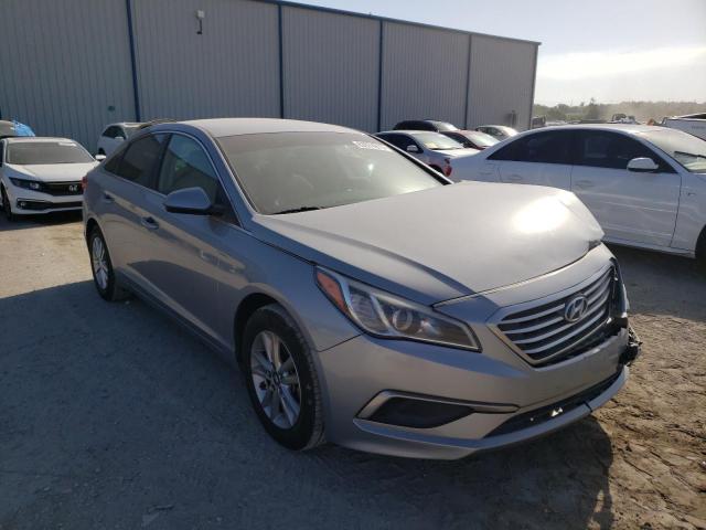 Photo 4 from auction – 2017 HYUNDAI SONATA SE with VIN 5NPE24AF5HH504455