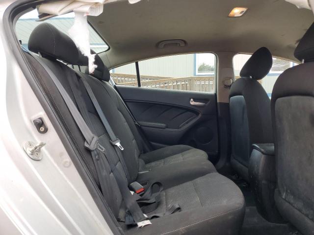 Photo 10 from auction – 2018 KIA FORTE LX with VIN 3KPFK4A71JE269530