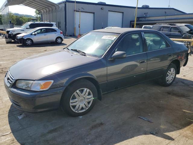 TOYOTA CAMRY LE 2000 with VIN 4T1BF22K7YU956352 - Photo from auction