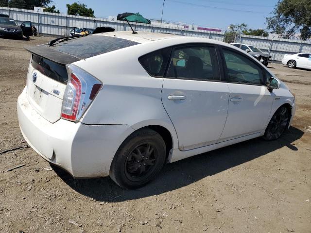 Photo 3 from auction – 2013 TOYOTA PRIUS with VIN JTDKN3DU0D5569609