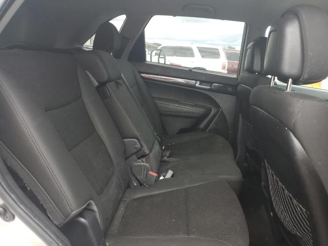 Photo 11 from auction – 2014 KIA SORENTO LX with VIN 5XYKTDA69EG503117