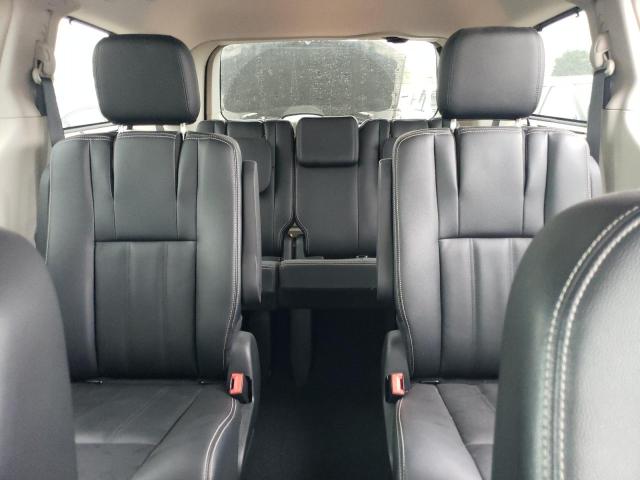 Photo 10 from auction – 2016 CHRYSLER TOWN & COU with VIN 2C4RC1BG9GR112200