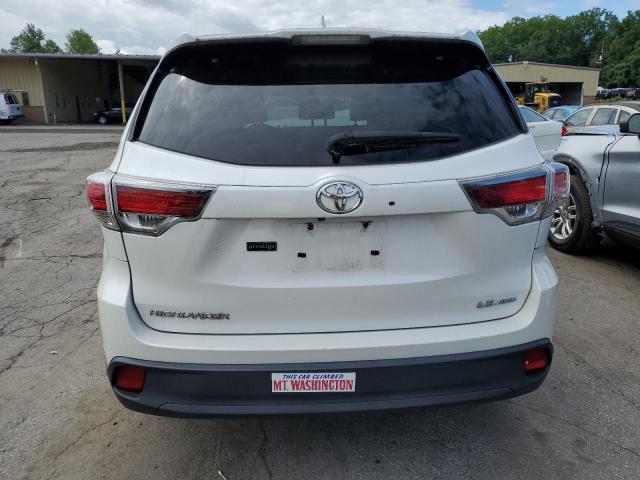 Photo 6 from auction – 2015 TOYOTA HIGHLANDER with VIN 5TDBKRFH3FS158004