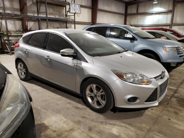 Foto 4 de la subasta – 2014 FORD FOCUS SE con VIN 1FADP3K25EL243165