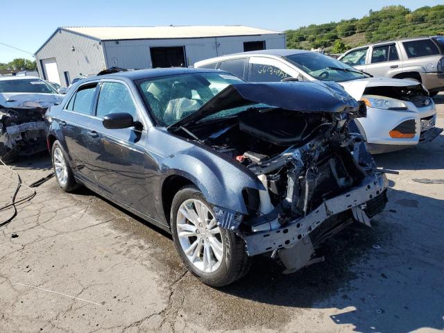 Photo 4 from auction – 2017 CHRYSLER 300 LIMITE with VIN 2C3CCAAG8HH521775