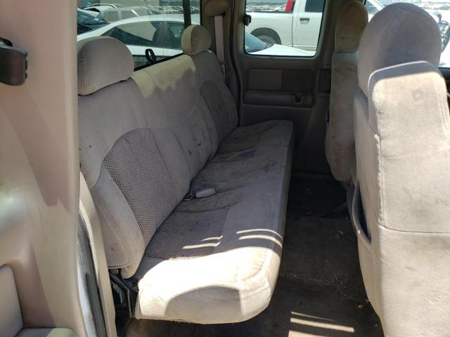 Photo 10 from auction – 2002 CHEVROLET SILVERADO with VIN 2GCEC19T121141148