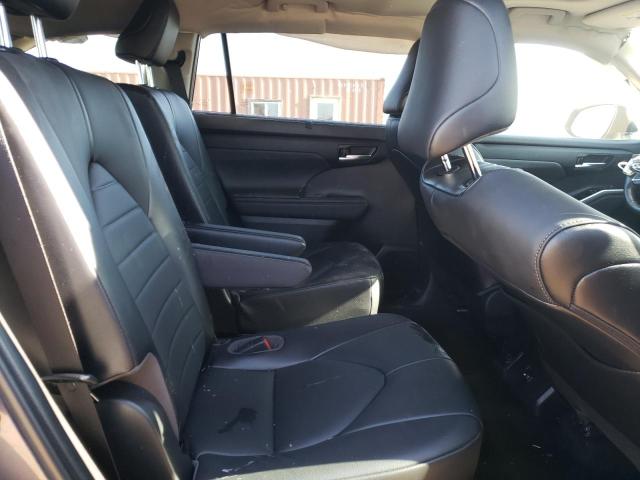 Photo 11 from auction – 2021 TOYOTA HIGHLANDER with VIN 5TDGZRBH3MS531210