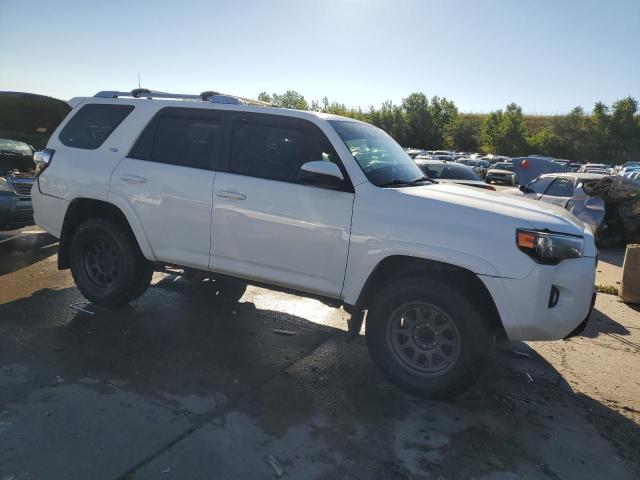 Photo 4 from auction – 2015 TOYOTA 4RUNNER SR with VIN JTEBU5JR1F5236252