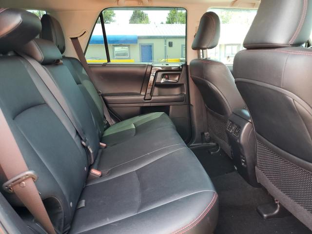 Photo 11 from auction – 2018 TOYOTA 4RUNNER SR with VIN JTEBU5JR8J5539506