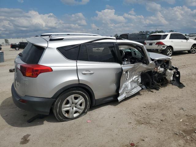 Photo 3 from auction – 2015 TOYOTA RAV4 LE with VIN JTMZFREV6FJ027804