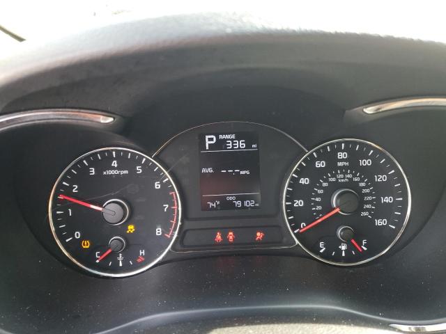 Photo 9 from auction – 2018 KIA FORTE LX with VIN 3KPFK4A70JE235840