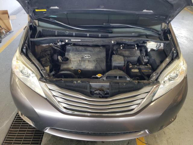 Photo 12 from auction – 2011 TOYOTA SIENNA XLE with VIN 5TDYK3DC1BS116830