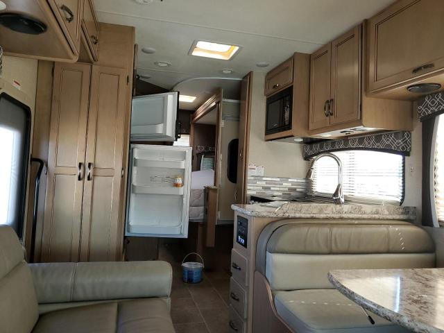 Photo 6 from auction – 2019 FORD ECONOLINE with VIN 1FDWE3FS9KDC10996