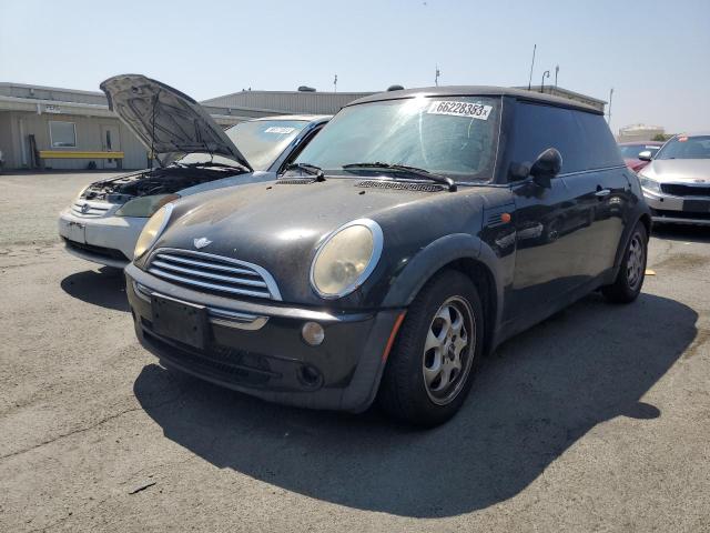 MINI COOPER 2005 with VIN WMWRC33425TC58721 - Photo from auction