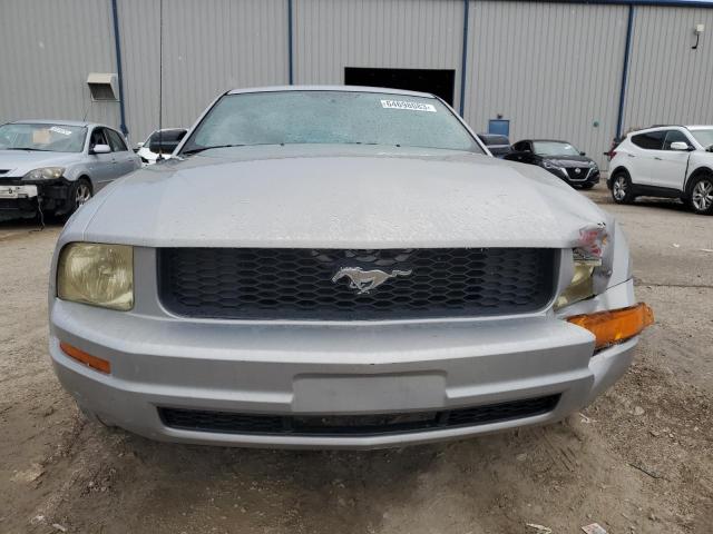 Photo 5 from auction – 2005 FORD MUSTANG with VIN 1ZVFT80N055121307