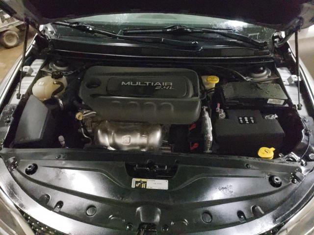 Photo 11 from auction – 2015 CHRYSLER 200 LIMITE with VIN 1C3CCCAB1FN528877