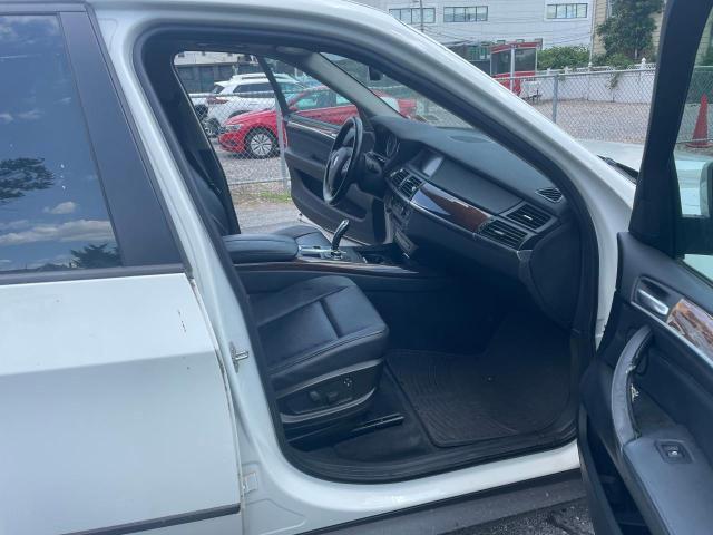 Photo 5 from auction – 2010 BMW X5 XDRIVE3 with VIN 5UXFE4C53AL382825