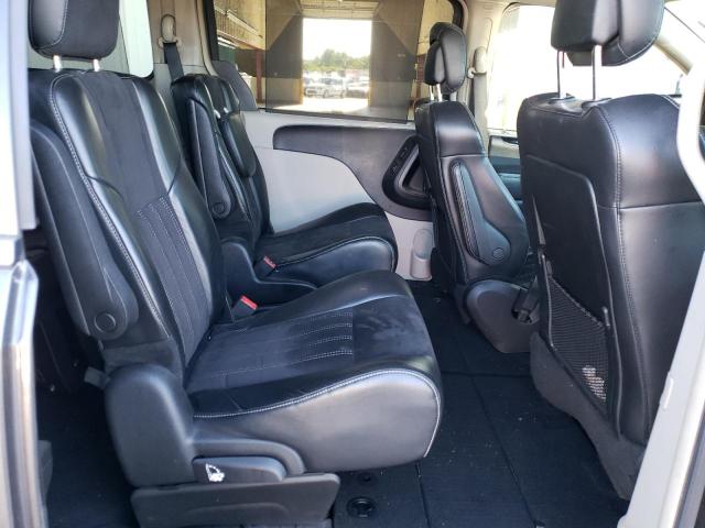 Photo 11 from auction – 2014 CHRYSLER TOWN & COU with VIN 2C4RC1CG0ER258674